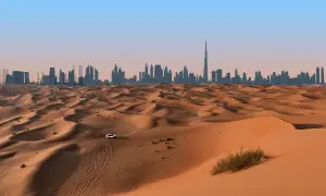 Nad jakim morzem leży Dubaj? Odkryj jego strategiczne położenie