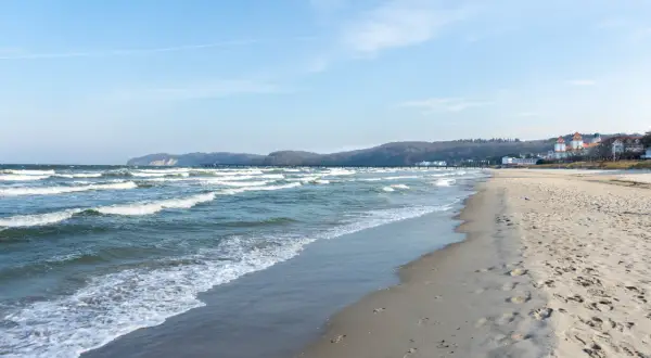 Mechelinki noclegi: przy plaży, tanio, z widokiem? Sprawdź!