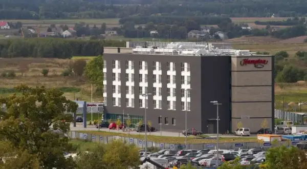 Ile jest hoteli Hilton w Polsce i gdzie je znaleźć? Sprawdź teraz!