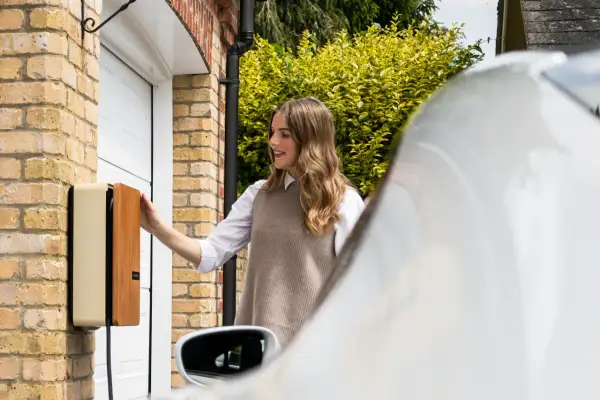 Smart-home w służbie rozrywki: dlaczego inteligentne gadżety wchodzą do zestawów multimedialnych